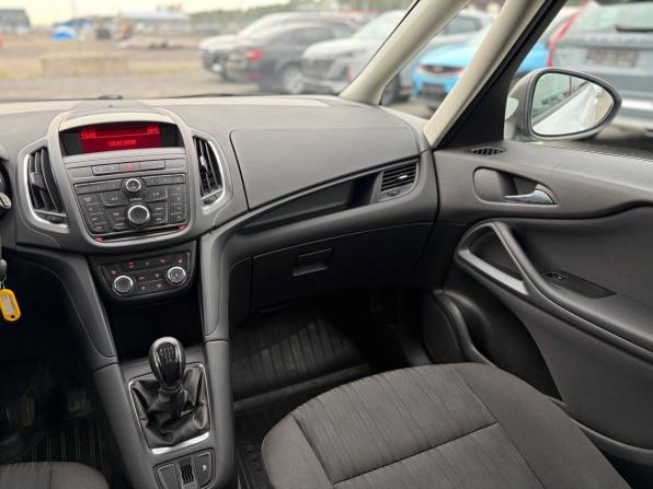 Opel Zafira C с пробегом 2014 года, цена 1 275 000 рублей, 61630 км, компактвэн, Автокод Объявления