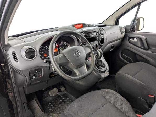 Opel Combo PCMA с пробегом 2021 года, цена 2 110 000 рублей, 48701 км, компактвэн, Автокод Объявления