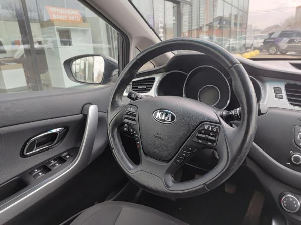 Kia Ceed II с пробегом 2015 года, цена 1 274 000 рублей, 112227 км, хэтчбек, Автокод Объявления