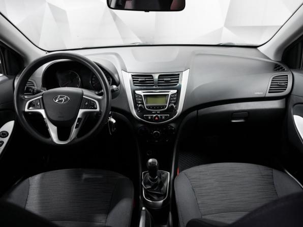 Hyundai Solaris I Рестайлинг с пробегом 2016 года, цена 870 000 рублей, 205000 км, седан, Автокод Объявления