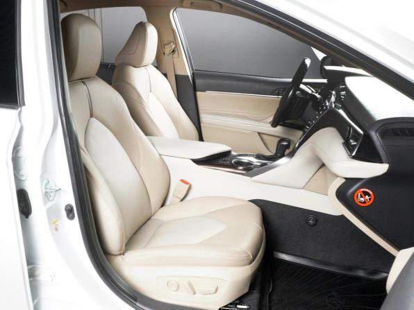 Toyota Camry VIII (XV70) с пробегом 2018 года, цена 2 797 000 рублей, 177622 км, седан, Автокод Объявления
