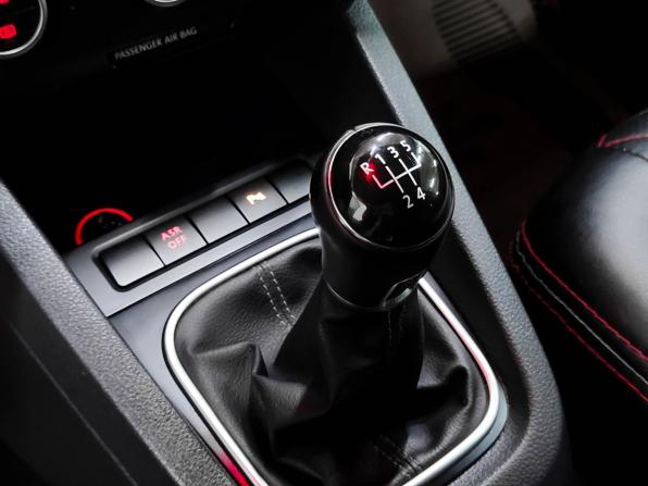 Volkswagen Jetta VI с пробегом 2014 года, цена 1 040 000 рублей, 129362 км, седан, Автокод Объявления