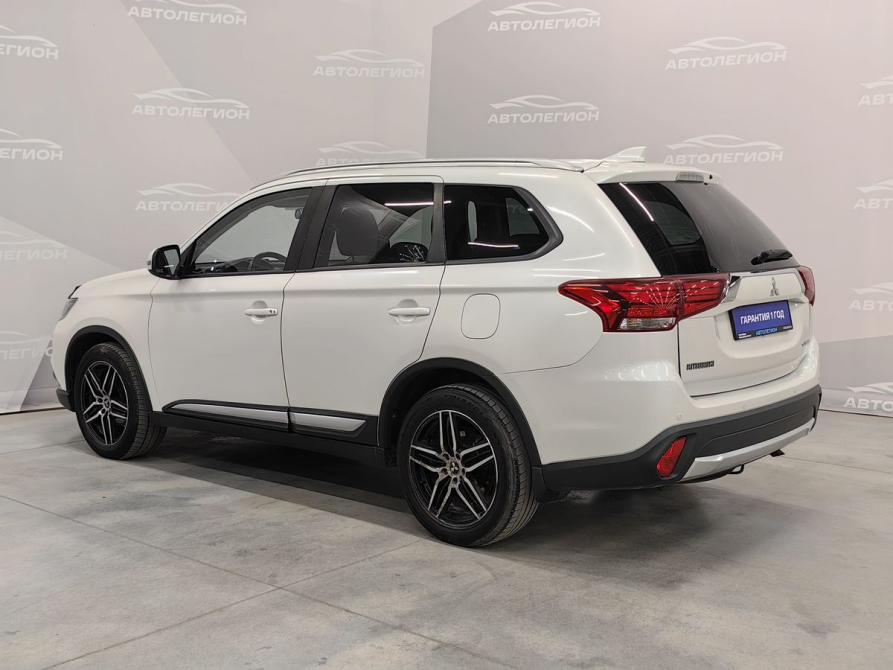 Mitsubishi Outlander III Рестайлинг 2 Новосибирск  - изображение 3