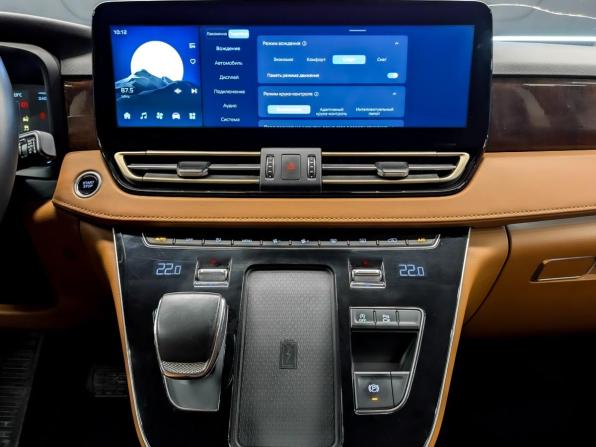 Hongqi HQ9 с пробегом 2022 года, цена 3 555 000 рублей, 73777 км, минивэн, Автокод Объявления