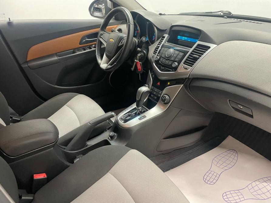 Chevrolet Cruze I Санкт-Петербург  - изображение 15