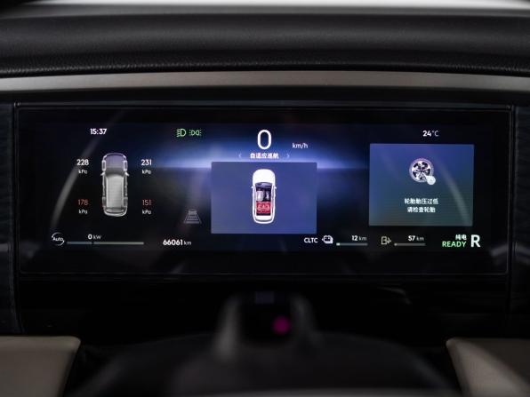 Geely Galaxy L7 с пробегом 2023 года, цена 3 300 000 рублей, 66061 км, внедорожник, Автокод Объявления