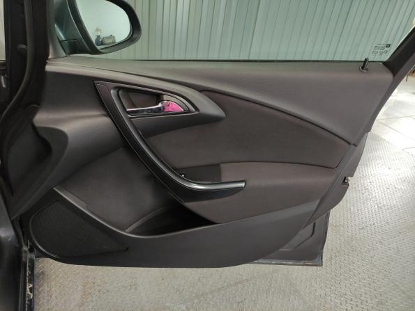 Opel Astra J с пробегом 2011 года, цена 515 000 рублей, 236430 км, хэтчбек, Автокод Объявления