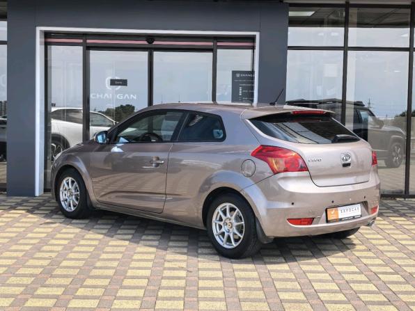 Kia Ceed I с пробегом 2010 года, цена 635 000 рублей, 254753 км, хэтчбек, Автокод Объявления