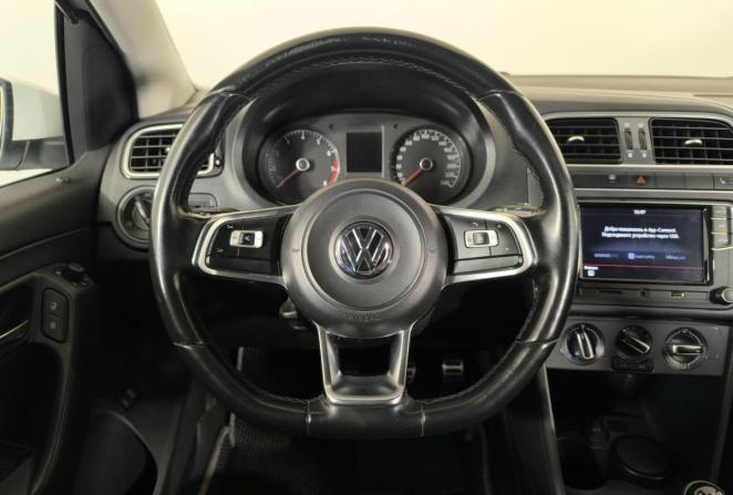 Volkswagen Polo V Рестайлинг с пробегом 2018 года, цена 1 270 000 рублей, 127282 км, седан, Автокод Объявления