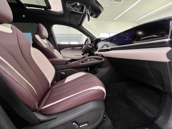 Geely Monjaro I с пробегом 2023 года, цена 3 295 000 рублей, 49905 км, внедорожник, Автокод Объявления