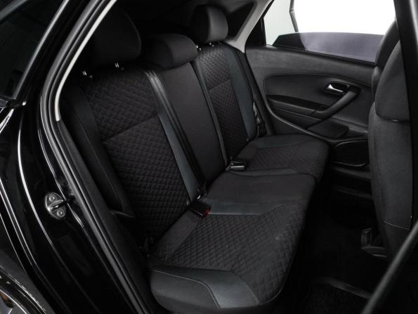 Volkswagen Polo V Рестайлинг с пробегом 2019 года, цена 1 299 000 рублей, 114720 км, седан, Автокод Объявления
