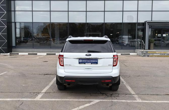 Ford Explorer V Рестайлинг с пробегом 2015 года, цена 1 919 000 рублей, 183000 км, внедорожник, Автокод Объявления