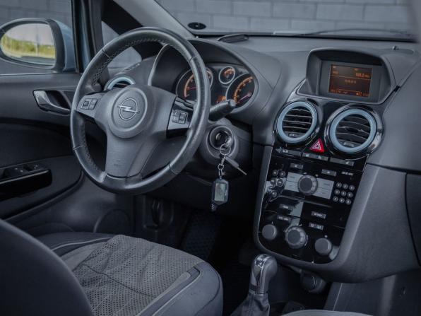 Opel Corsa D Рестайлинг II с пробегом 2011 года, цена 560 000 рублей, 140000 км, хэтчбек, Автокод Объявления