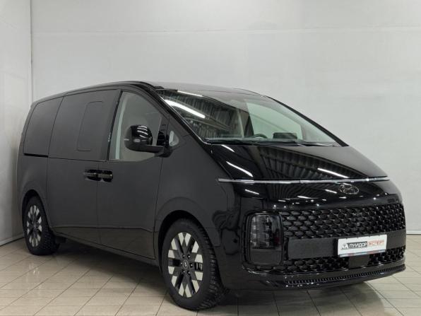 Hyundai Staria I с пробегом 2024 года, цена 6 720 000 рублей, 68813 км, минивэн, Автокод Объявления