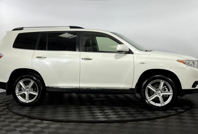 Toyota Highlander II (XU40) Рестайлинг с пробегом 2012 года, цена 1 455 000 рублей, 272343 км, внедорожник, Автокод Объявления