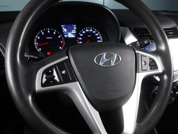 Hyundai Solaris I с пробегом 2012 года, цена 625 000 рублей, 73499 км, хэтчбек, Автокод Объявления