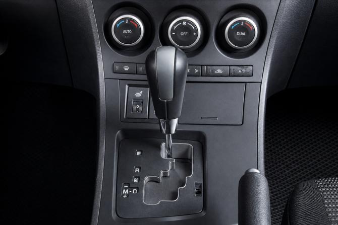 Mazda 3 II (BL) Рестайлинг с пробегом 2012 года, цена 1 099 000 рублей, 145000 км, седан, Автокод Объявления