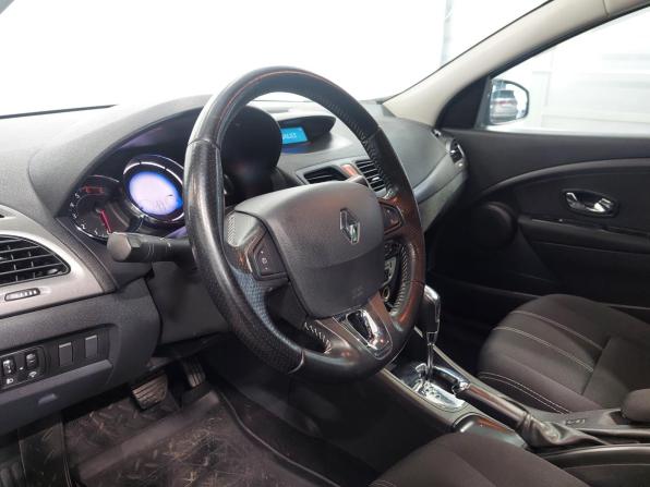 Renault Fluence I Рестайлинг с пробегом 2014 года, цена 835 000 рублей, 96217 км, седан, Автокод Объявления