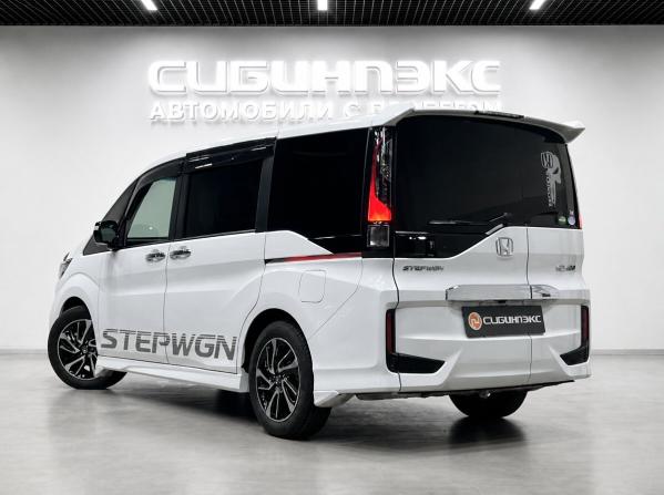 Honda Stepwgn V Рестайлинг с пробегом 2019 года, цена 2 560 000 рублей, 22200 км, минивэн, Автокод Объявления