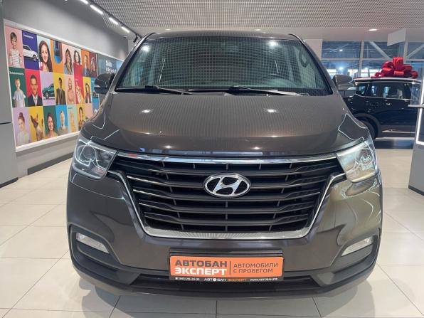 Hyundai H-1 II Рестайлинг 2 с пробегом 2019 года, цена 2 549 000 рублей, 197880 км, минивэн, Автокод Объявления