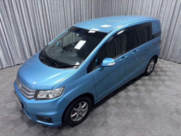 Honda Freed I Рестайлинг с пробегом 2012 года, цена 1 250 000 рублей, 159534 км, компактвэн, Автокод Объявления