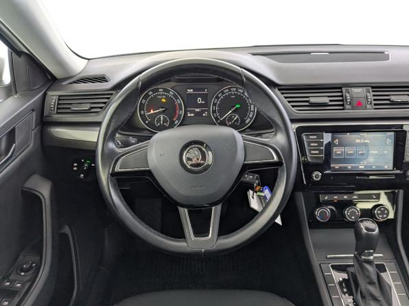 Skoda Superb III с пробегом 2019 года, цена 2 450 000 рублей, 40183 км, лифтбек, Автокод Объявления