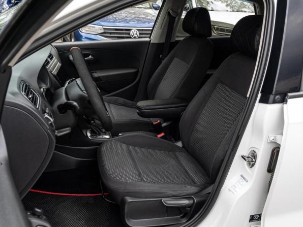Volkswagen Polo V с пробегом 2011 года, цена 705 000 рублей, 355413 км, седан, Автокод Объявления