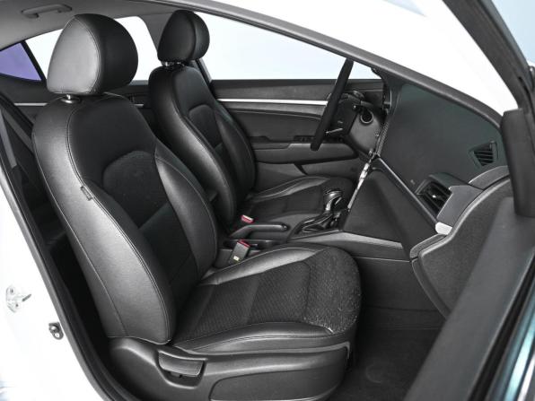Hyundai Avante VI Рестайлинг с пробегом 2019 года, цена 1 590 000 рублей, 130054 км, седан, Автокод Объявления