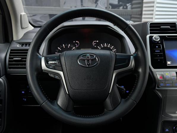Toyota Land Cruiser Prado 150 Series Рестайлинг 2 с пробегом 2019 года, цена 4 390 000 рублей, 112167 км, внедорожник, Автокод Объявления