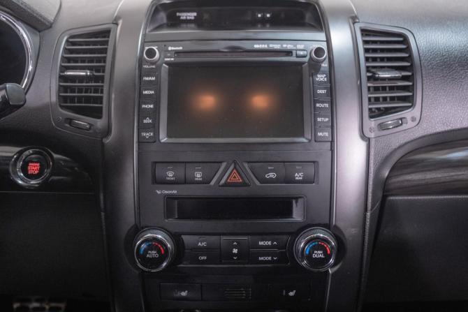 Kia Sorento II с пробегом 2012 года, цена 1 649 000 рублей, 281000 км, внедорожник, Автокод Объявления