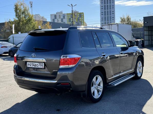 Toyota Highlander II (XU40) Рестайлинг с пробегом 2012 года, цена 1 999 000 рублей, 227230 км, внедорожник, Автокод Объявления