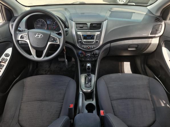 Hyundai Solaris I Рестайлинг с пробегом 2015 года, цена 1 068 000 рублей, 123079 км, седан, Автокод Объявления