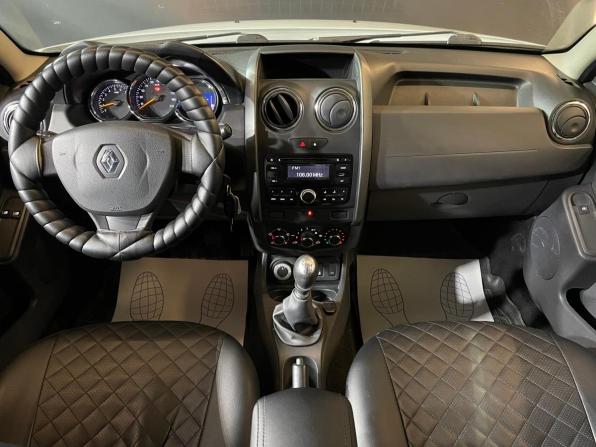 Renault Duster I Рестайлинг с пробегом 2016 года, цена 995 000 рублей, 234941 км, внедорожник, Автокод Объявления