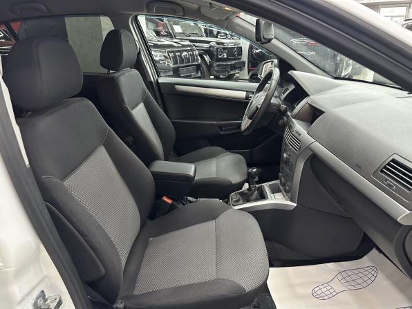 Opel Astra H Рестайлинг с пробегом 2013 года, цена 829 000 рублей, 96751 км, хэтчбек, Автокод Объявления