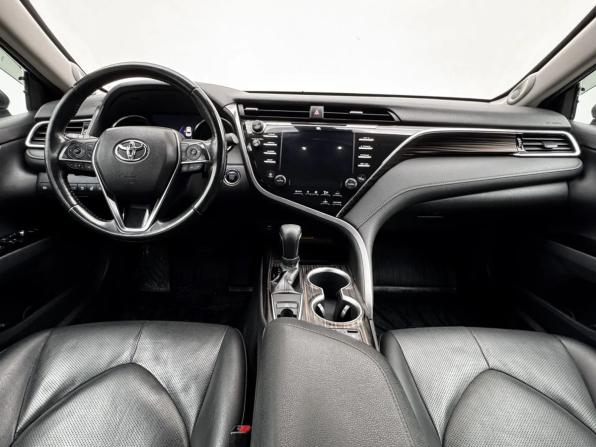 Toyota Camry VIII (XV70) с пробегом 2018 года, цена 2 590 000 рублей, 210736 км, седан, Автокод Объявления