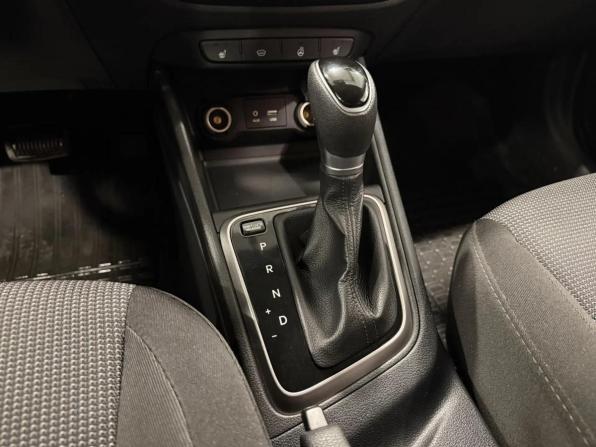 Hyundai Solaris II с пробегом 2018 года, цена 1 440 000 рублей, 110993 км, седан, Автокод Объявления
