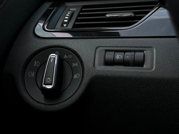 Skoda Rapid I Рестайлинг с пробегом 2017 года, цена 735 300 рублей, 277787 км, лифтбек, Автокод Объявления