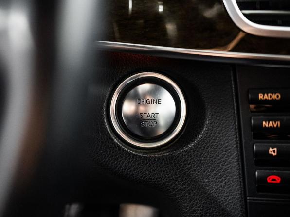Mercedes-Benz E-Класс IV (W212 S212 C207) Рестайлинг с пробегом 2013 года, цена 1 825 000 рублей, 268966 км, седан, Автокод Объявления