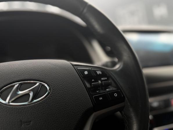 Hyundai Tucson III с пробегом 2018 года, цена 1 899 000 рублей, 176251 км, внедорожник, Автокод Объявления