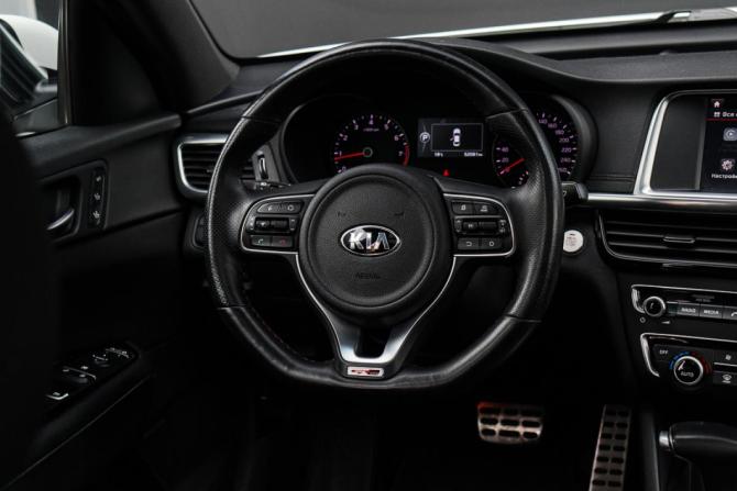 Kia Optima IV Рестайлинг с пробегом 2018 года, цена 2 350 000 рублей, 52080 км, седан, Автокод Объявления