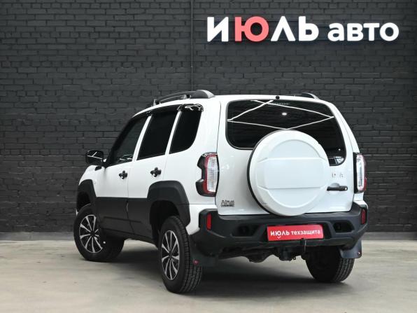 Lada (ВАЗ) Niva Travel I с пробегом 2024 года, цена 1 200 000 рублей, 15033 км, внедорожник, Автокод Объявления