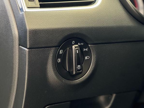 Skoda Octavia III (A7) Рестайлинг с пробегом 2018 года, цена 1 749 000 рублей, 137507 км, лифтбек, Автокод Объявления
