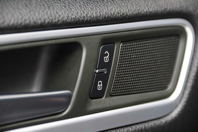 Volkswagen Touareg II с пробегом 2011 года, цена 1 585 850 рублей, 334895 км, внедорожник, Автокод Объявления