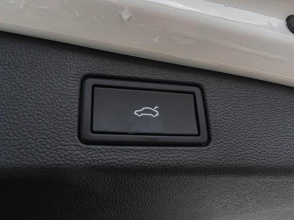 Volkswagen Tiguan III (China Market) с пробегом 2026 года, цена 4 940 000 рублей, 88 км, внедорожник, Автокод Объявления