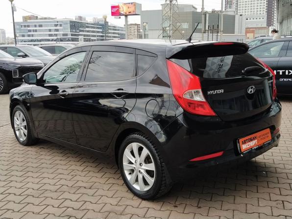 Hyundai Solaris I Рестайлинг с пробегом 2014 года, цена 990 000 рублей, 178500 км, хэтчбек, Автокод Объявления