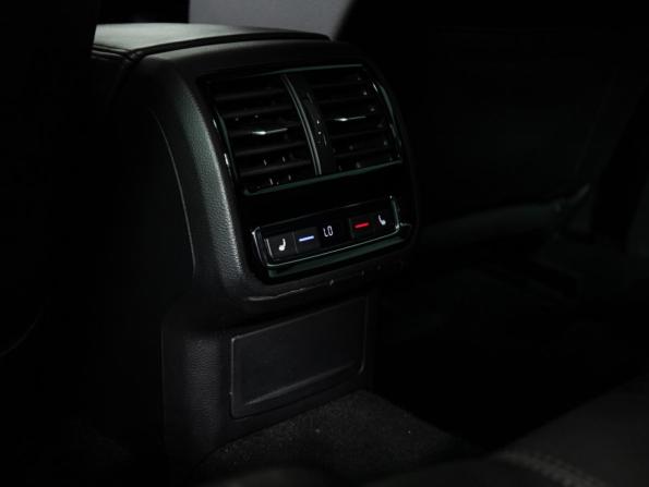 Volkswagen Passat B8 с пробегом 2019 года, цена 2 549 700 рублей, 102998 км, седан, Автокод Объявления