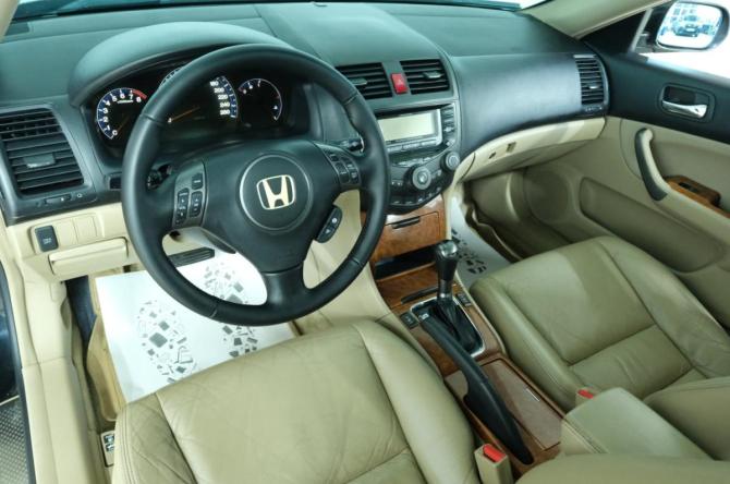 Honda Accord VII Рестайлинг с пробегом 2007 года, цена 999 000 рублей, 291541 км, седан, Автокод Объявления