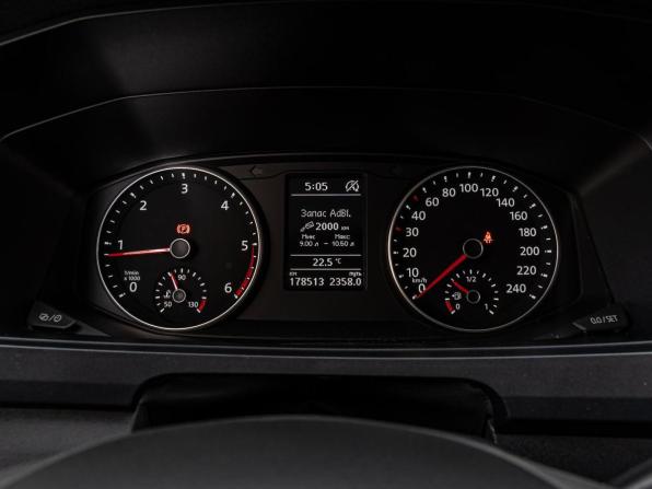 Volkswagen Transporter T6 Рестайлинг с пробегом 2019 года, цена 3 950 000 рублей, 178573 км, минивэн, Автокод Объявления
