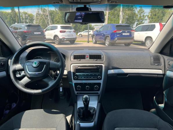Skoda Octavia II (A5) Рестайлинг с пробегом 2011 года, цена 695 000 рублей, 218165 км, универсал, Автокод Объявления