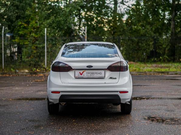 Ford Fiesta Mk6 Рестайлинг с пробегом 2015 года, цена 470 000 рублей, 307538 км, седан, Автокод Объявления